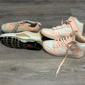 Women’s Nike Air Max 95 multicolor and Nike Dunk High coral!